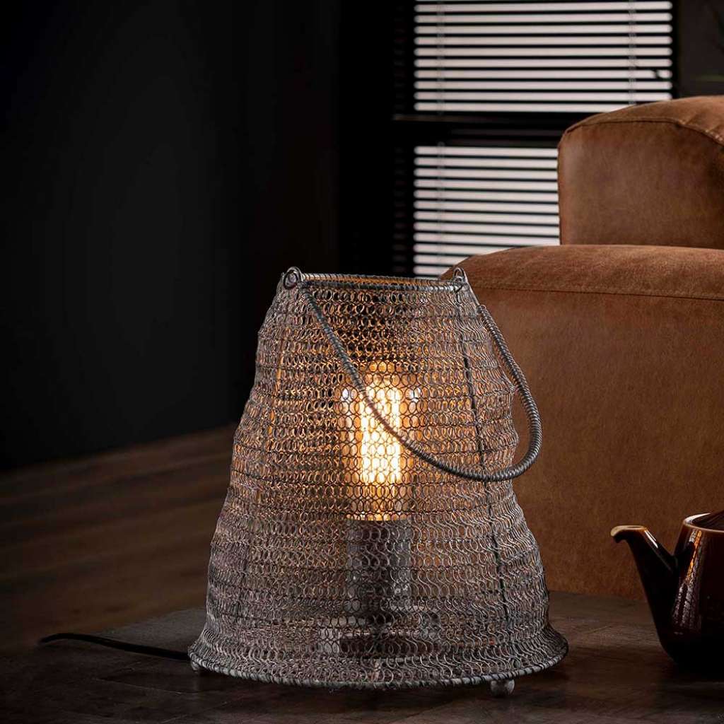 Tischlampe im Industriedesign Metall