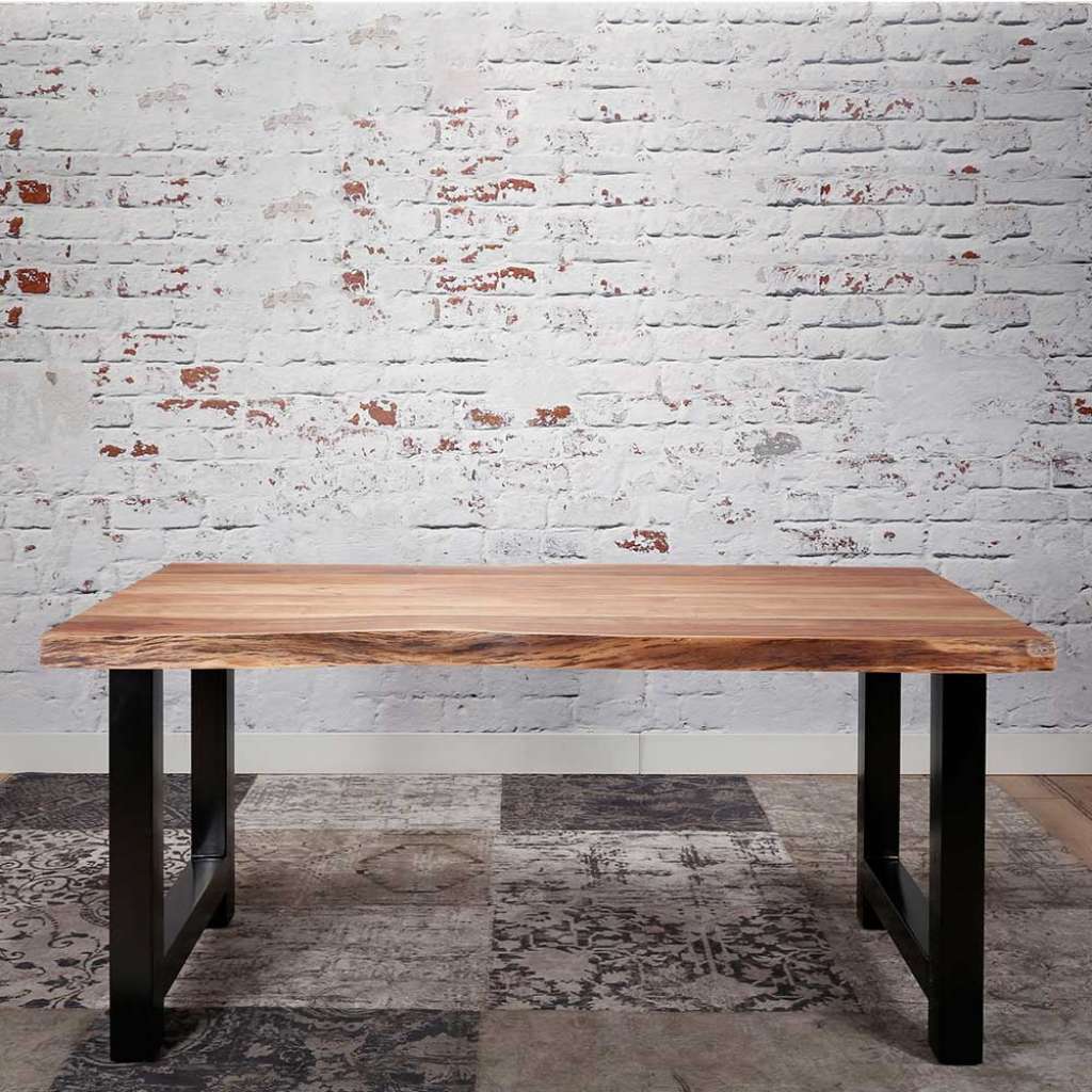 Tisch mit Massivholzplatte aus Akazie Bügelgestell