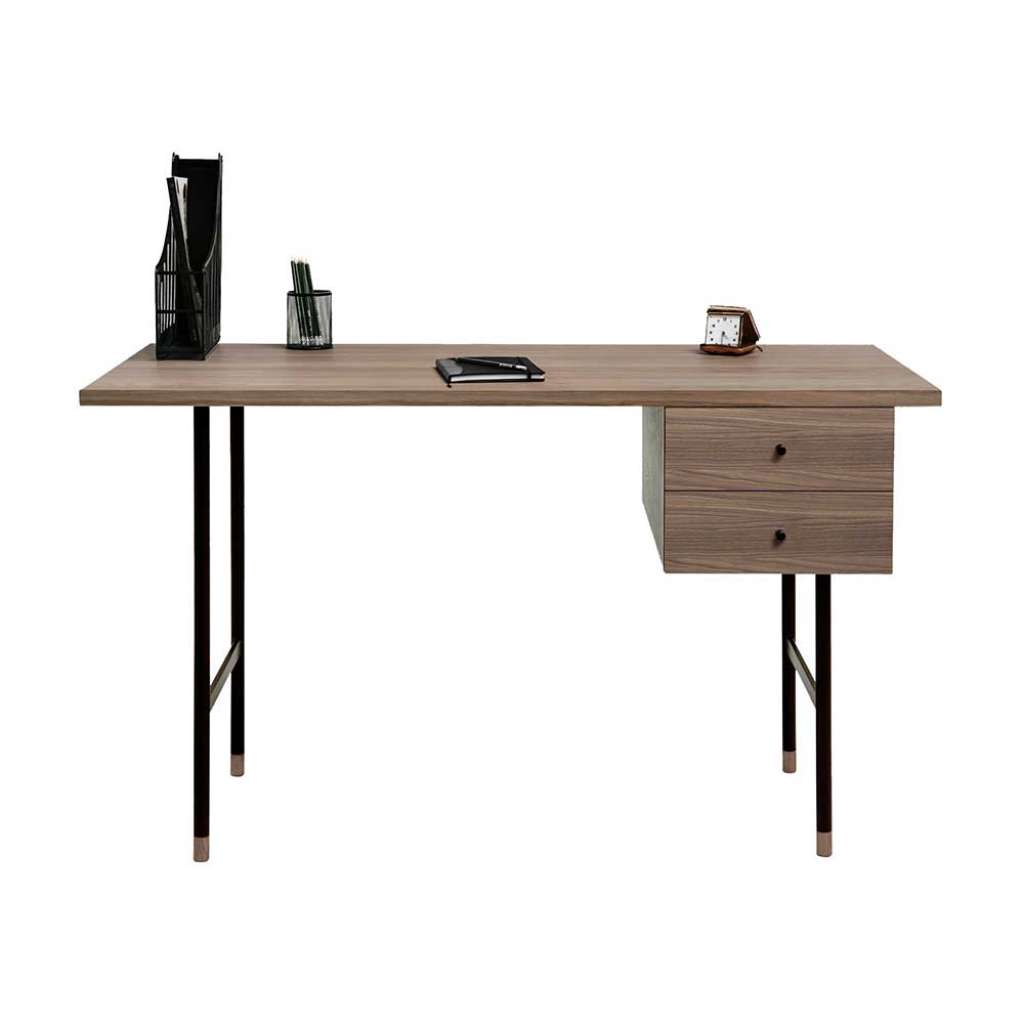 Retro Design Schreibtisch mit Walnuss furniert 130 cm breit